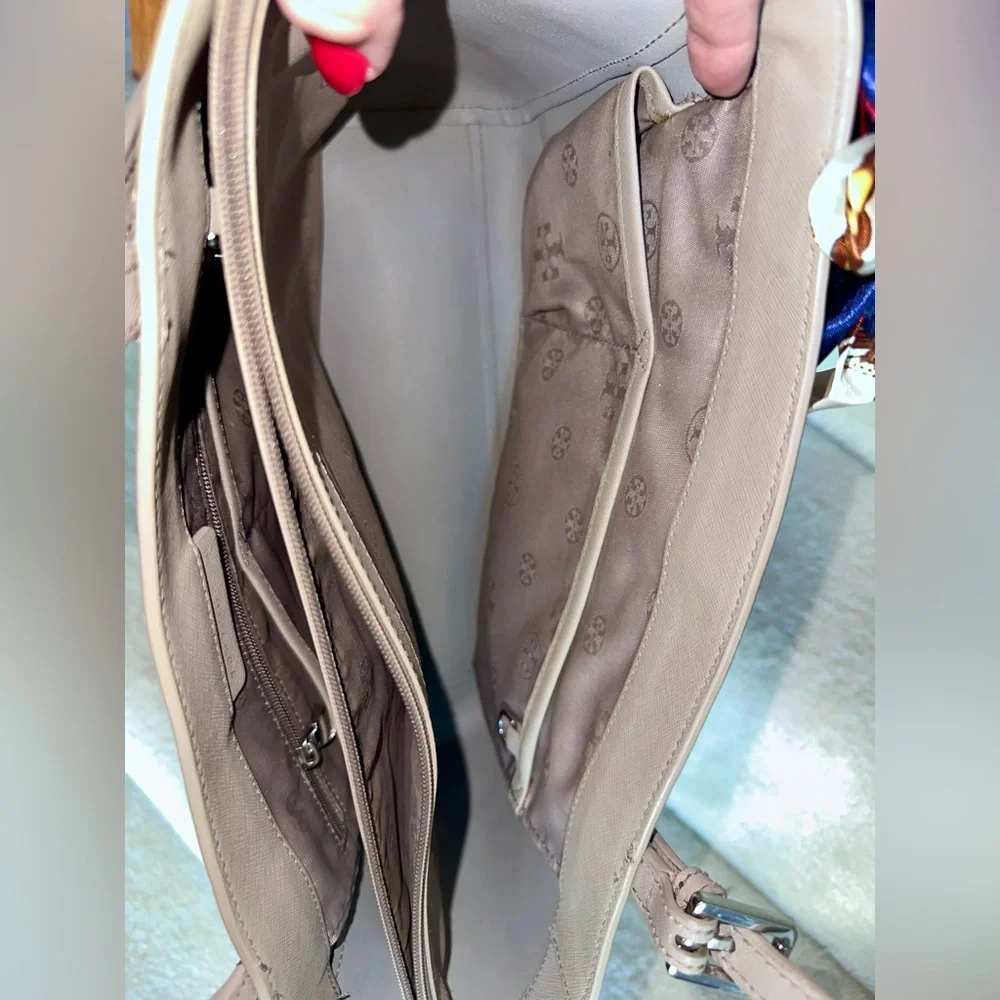 TORY BURCH Elegant Taupe Tote Bag with Accent scarf - Picture 9 of 13